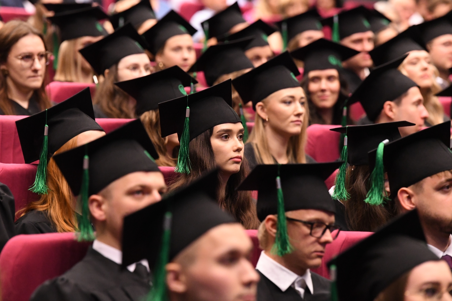 studenci podczas absolutorium