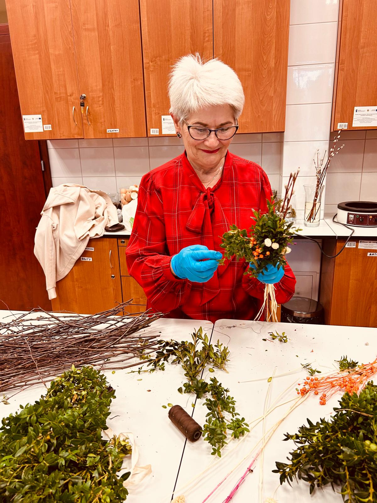 Klub Seniora warsztaty florystyczne